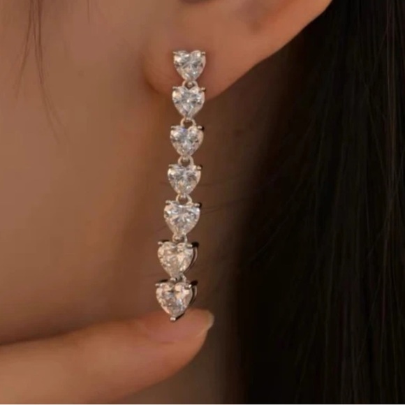 Stunning Hearts, Simulated Diamonds, White Gold Plated, Cubic Zirconia Earrings - Picture 6 of 13